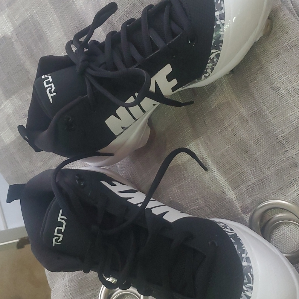 Nike Trout Baseball Cleats - Picture 3 of 4
